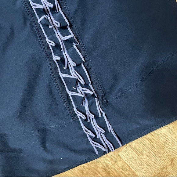 Nike Fit Dry Tank Top Built In Shelf Bra Navy Blue Purple Ruffle Women’s M - Picture 5 of 11